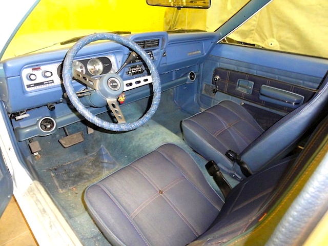 Auto Upholstery - The Hog Ring - Gremlin Levis